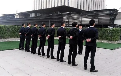 南京揭秘：如何选择靠谱的收债公司？老司机给你支招